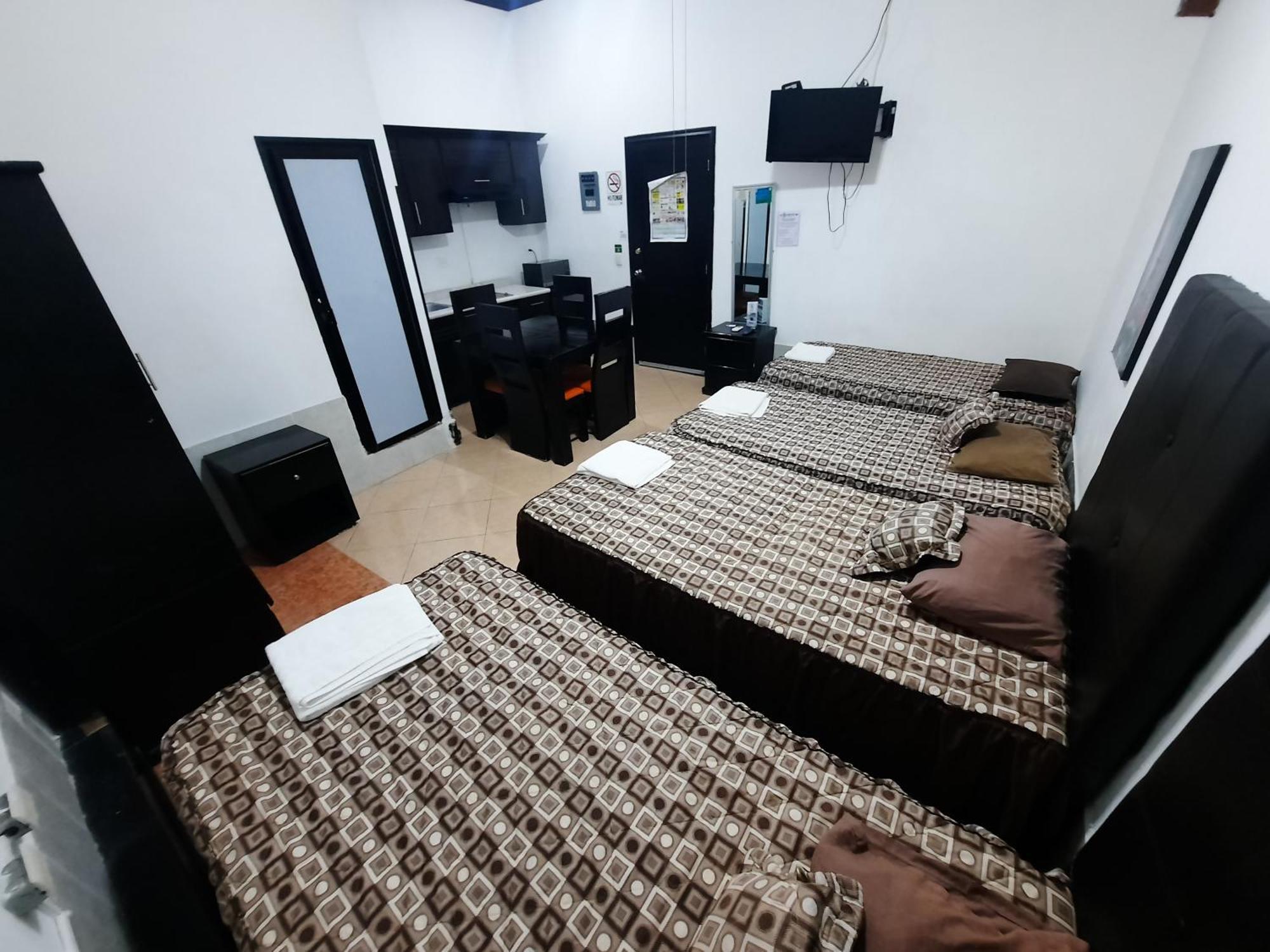 Hotel Garcias Suites, Linares Room photo